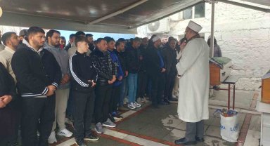 Sevgilisi tarafından öldürülen 14 yaşındaki kız defnedildi