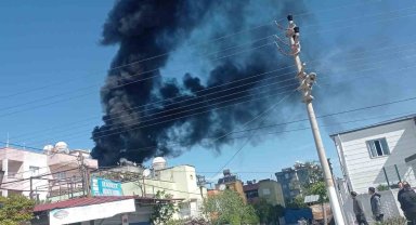 Siirt'te tandırdan sıçrayan kıvılcımlar yangına neden oldu