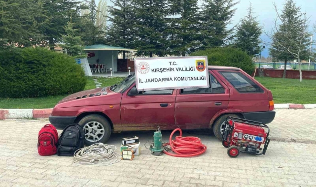 Sit alanında kaçak kazı yapan 7 şüpheli yakalandı