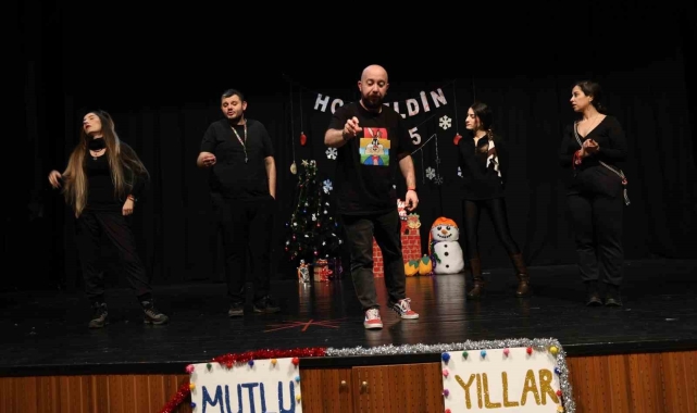 &#039;Sosyal Sahne&#039; sanatçıları bekliyor