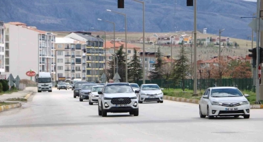 Tatilciler dönüşe geçti, yollarda yoğunluk yaşandı