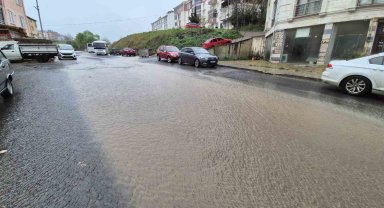 Tekirdağ'da sağanak yağış etkili oldu
