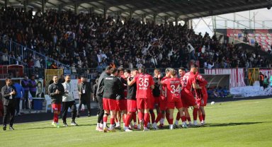 TFF 2. Lig: Vanspor FK: 4 - Bucaspor 1928: 0