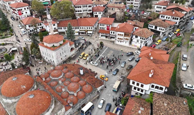 Trafik ve ulaşım düzenlemeleri Safranbolu'yu bayramda rahatlattı