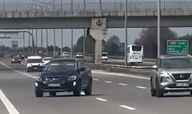 Trafikte geri geri giden sürücü tehlike saçtı: 20 bin lira ceza kesildi