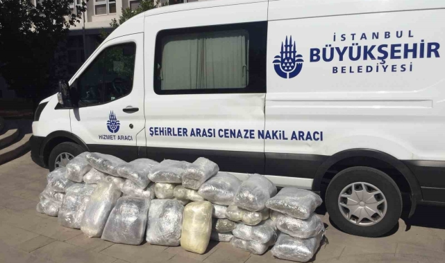 Uyuşturucu, göçmen kaçakçılığı: İBB logosuyla illegal saltanat
