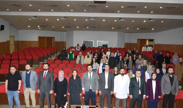 Van'da "Ebelik Normal Doğum Bilgi ve Beceri Artırma ve Afete Hazır Oluşluk Eğitimi" başladı