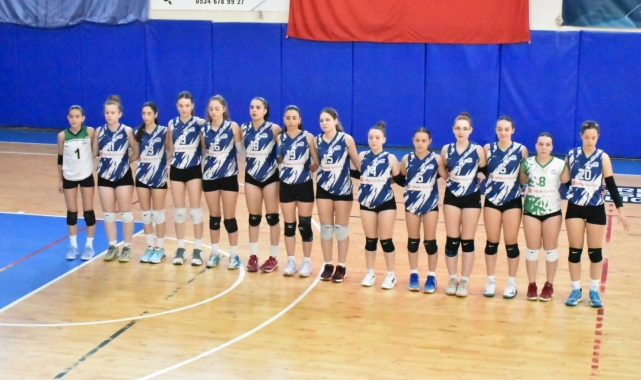 Voleybol Yıldız Kızlar Grup Birinciliği maçları Çorlu'da oynandı