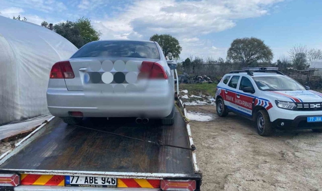 Yalova'da jandarmadan kaçan alkollü sürücüye ceza yağdı