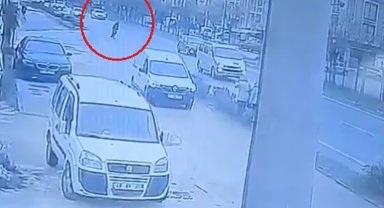 Yoldun karşısına geçerken otomobilin çarptığı yaşlı adam hayatını kaybetti