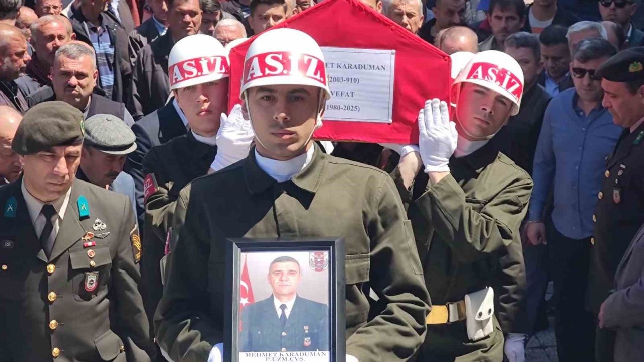 Şırnak’ta kalp krizi sonucu vefat eden uzman çavuş son yolculuğuna uğurlandı