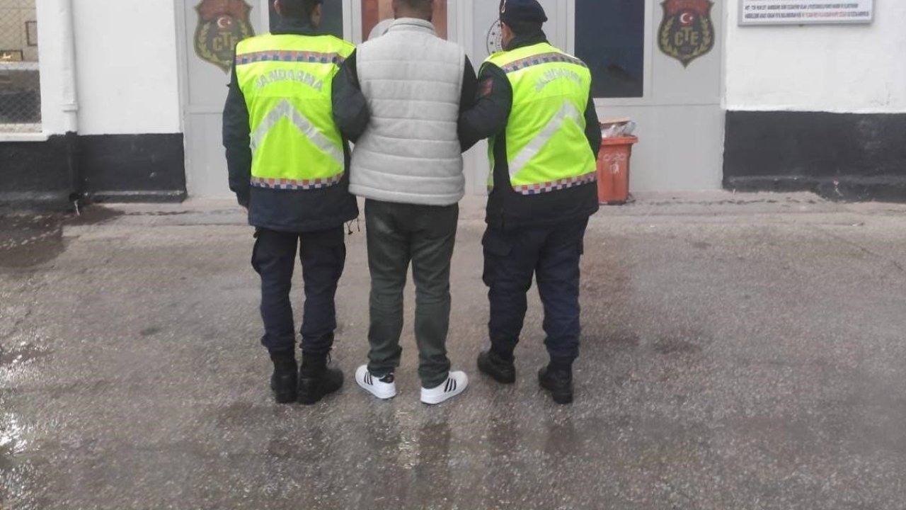 Kırşehir’de uyuşturucu suçundan aranan şahıs yakalandı