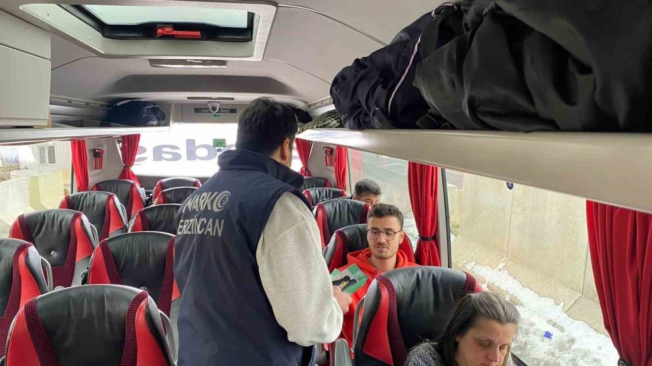 Uyuşturucuya karşı 440 yolcu bilgilendirildi