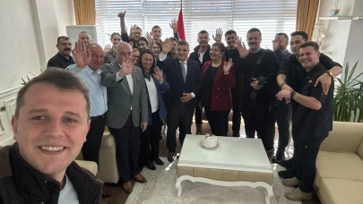 Vali Özarslan’a sürpriz kutlama