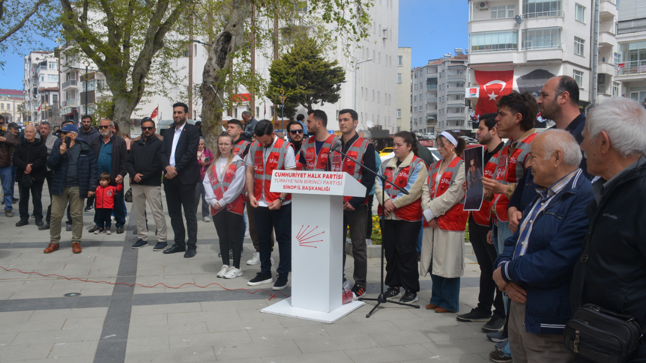 Deniz Gezmiş ve yol arkadaşları Sinop'ta anıldı