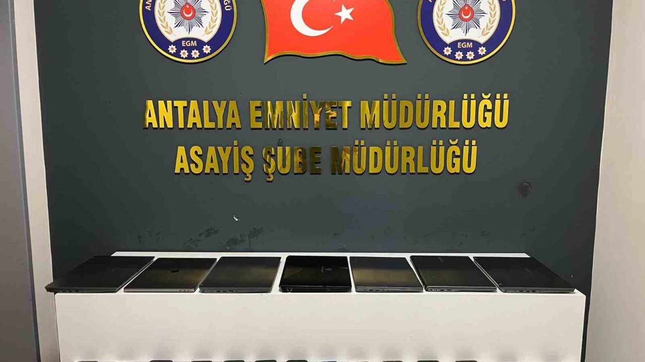 Filodan kiraladıkları araçları internet üzerinden satarak dolandırıcılık yapan 10 şüpheli yakalandı