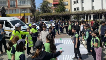 Öğrenciler trafik kuralları hakkında bilgilendirildi