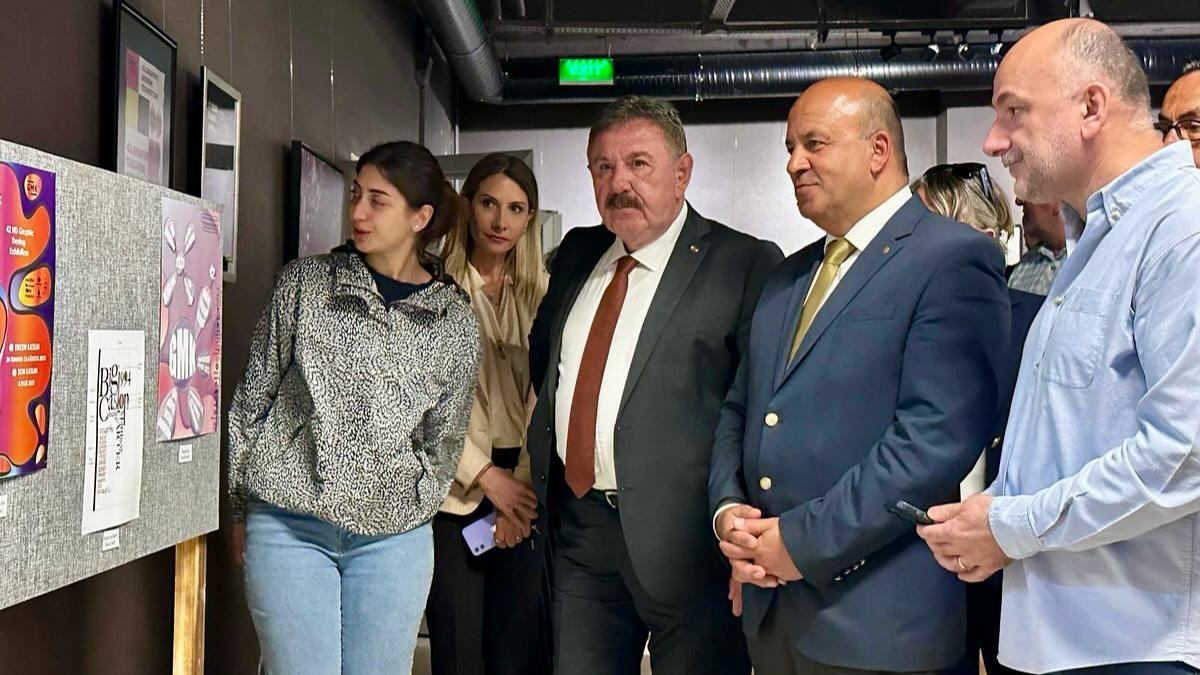 Öğrencilerinden ilham veren sergi