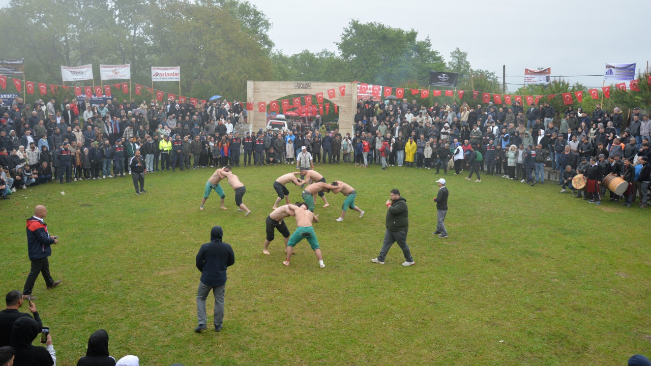 Yusuflu'da yağmur altında Hıdırellez coşkusu