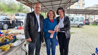 Başkan Gürbüz'den pazarcı annelere anlamlı ziyaret