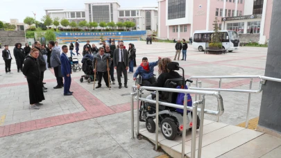 Engellilerin karşılaştıkları zorlukları deneyimlediler