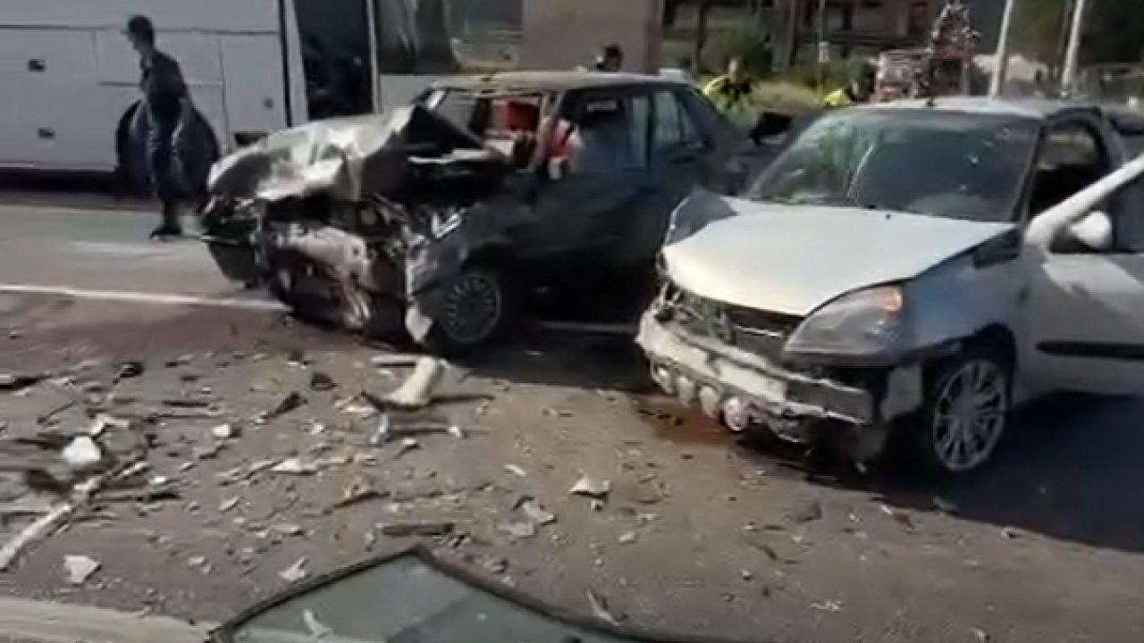 Yalova’da 4 araçlı zincirleme kaza: 5 yaralı