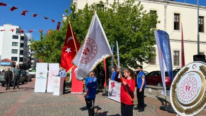 Sinop’ta Gençlik Haftası çelenk sunumuyla başladı