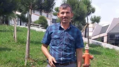Yangının izlerini temizleyen işçi, traktörün altında can verdi