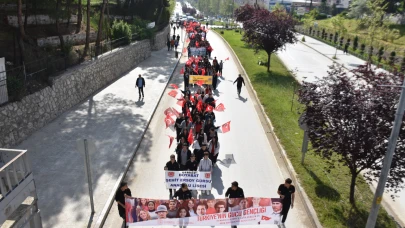 Boyabat'ta gençlik sokağa taştı