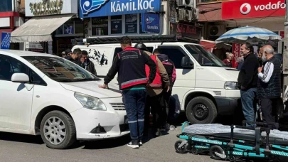 Otomobil ile motosiklet çarpıştı; 1 yaralı