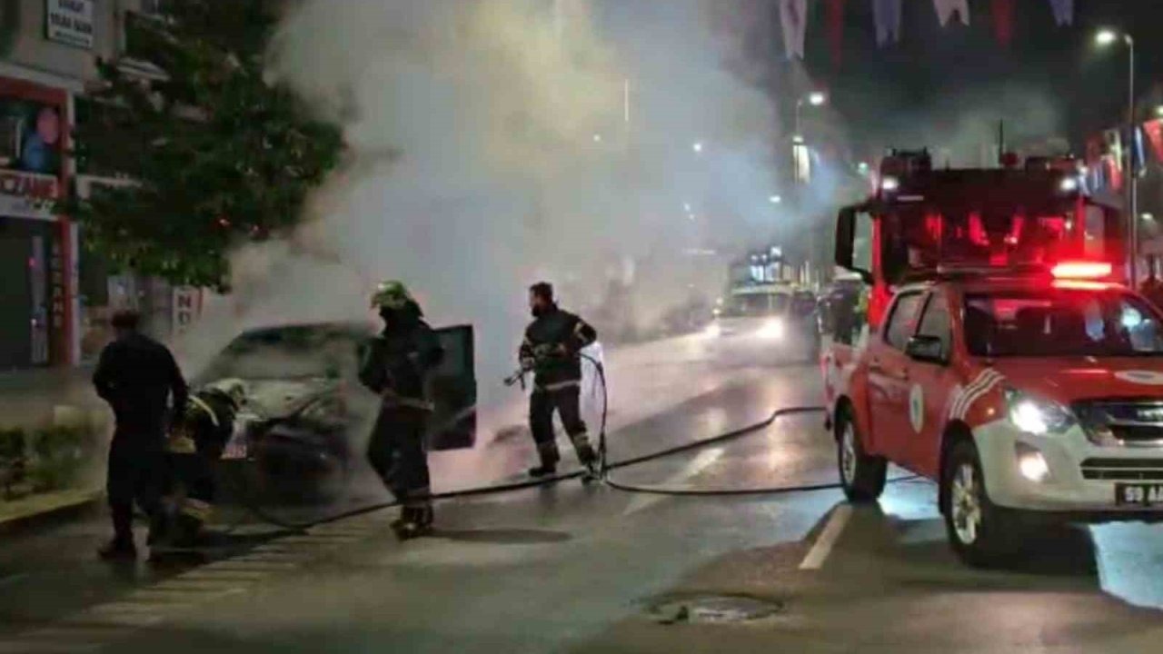 Kontağı çevirir çevirmez otomobil yanmaya başladı