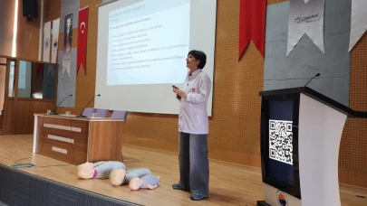 Üniversite personeline acil durum eğitimi verildi