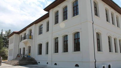 Boyabat Öğretmenevi açılış için gün sayıyor