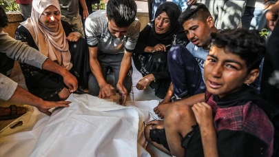 İsrail'in Gazze Şeridi'ne son 24 saatte düzenlediği saldırılarda 107 Filistinli hayatını kaybetti