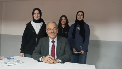 Prof. Dr. Halit Ertuğrul Sinop’ta öğrencilerle buluştu