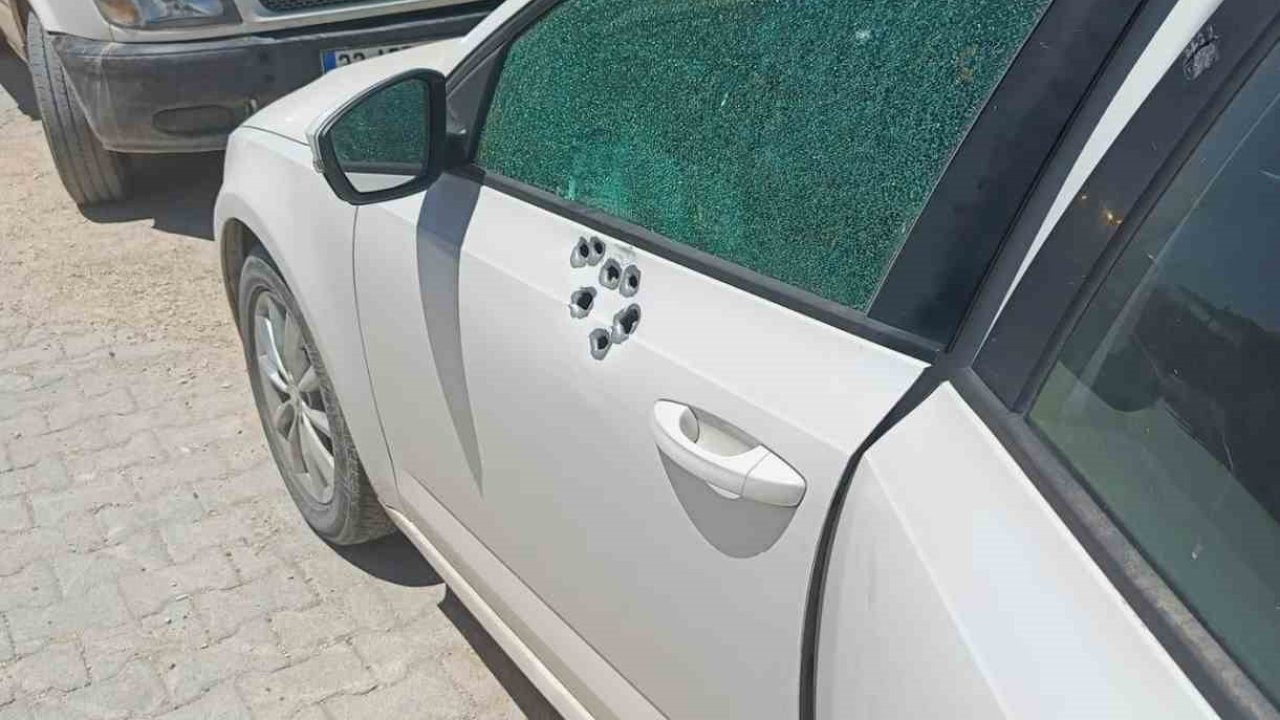 Park halinde araç kurşunlandı
