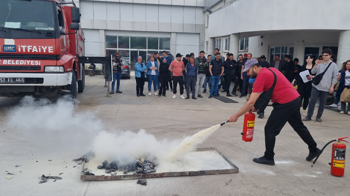 Gerze'de fabrika personeline yangın eğitimi