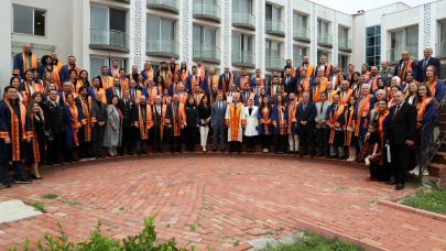 Sinop Üniversitesi'nde akademisyenler biniş giydi