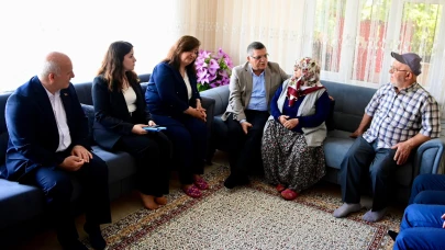 Vali Özarslan'dan şehit ailesine anlamlı ziyaret