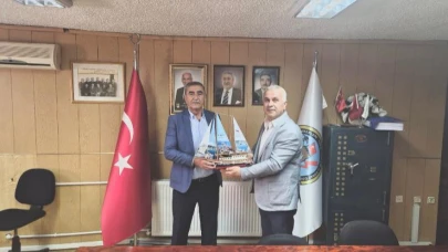 Başkan Gündoğdu, Sinop esnafının talepleri Federasyon Başkanı Aslantürk'e iletti