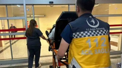 Kadınlar arasındaki kavgayı ayırmak isterken bıçaklandı