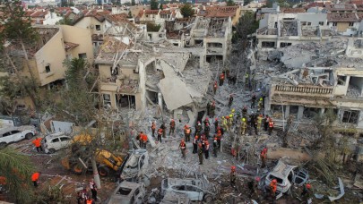 İsrail'de İran'ın saldırıları sonucu 3 kişi öldü, 91 kişi yaralandı