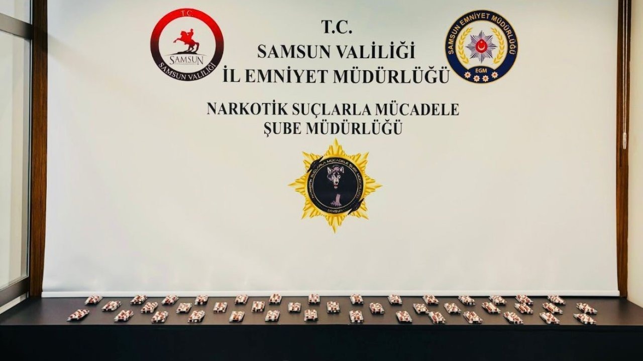 Motosiklette 2 bin 300 adet sentetik ecza ele geçirildi: 1 gözaltı