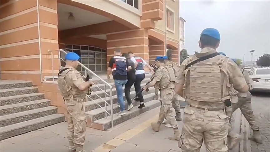 Terör örgütü DEAŞ'a dev operasyon!