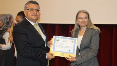 Sinop’ta eğitim çalışanları başarı belgesiyle onurlandırıldı
