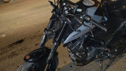 Otomobil ile motosiklet kafa kafaya çarpıştı: 1 ölü