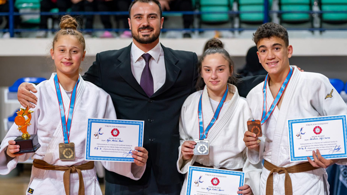 Sinoplu sporcular Avrupa ve Balkan yolcusu!