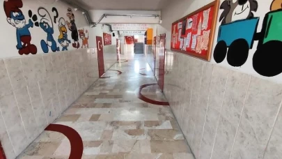 Tayini çıkan okul müdüründen örnek davranış
