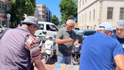Tatlı severler meydana akın etti