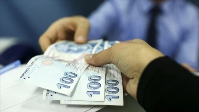 Sosyal yardım programlarının aylık ödemeleri artırıldı